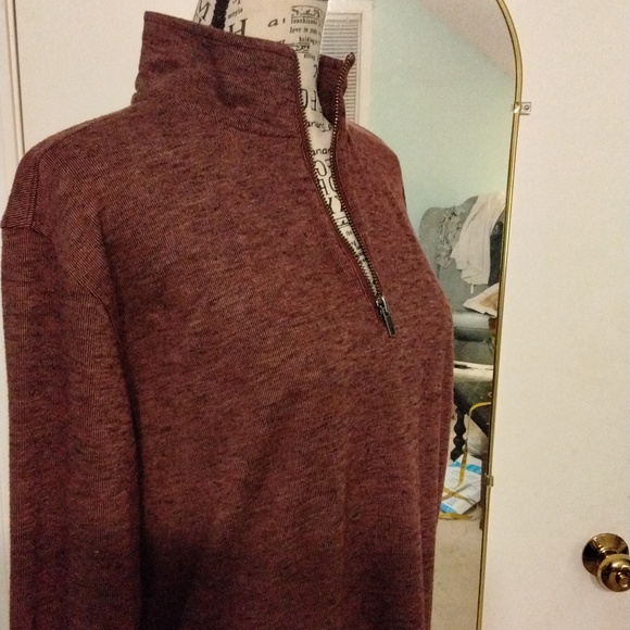 Women's NWOT Gap 1/4 zip long sleeve burgundy sweatshirt size S - Picture 2 of 5